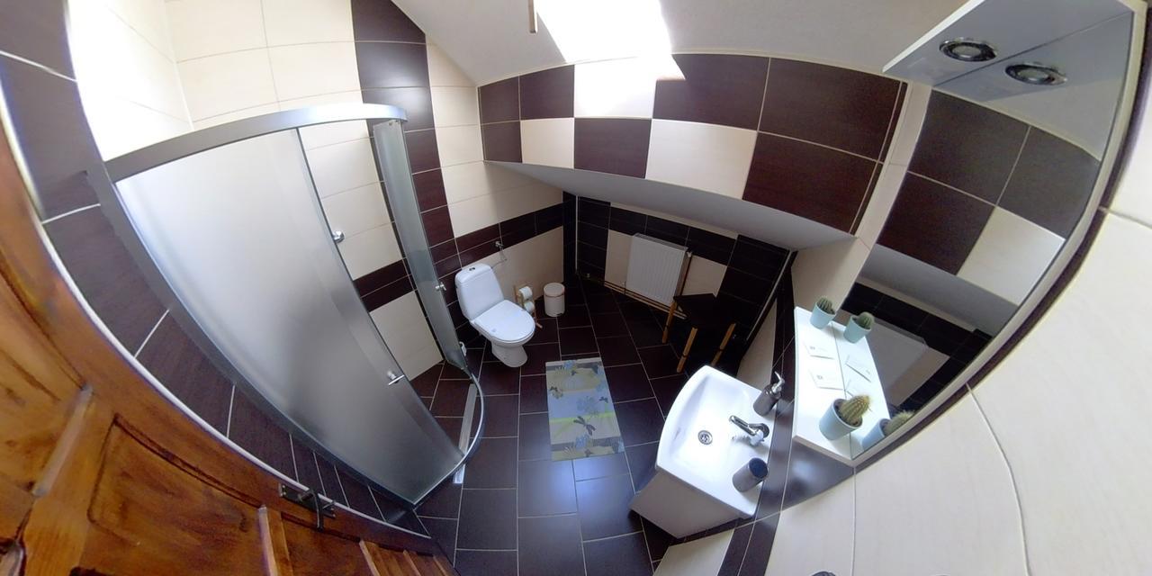 Apartamento Mansarda Maradu Sinaia Habitación foto