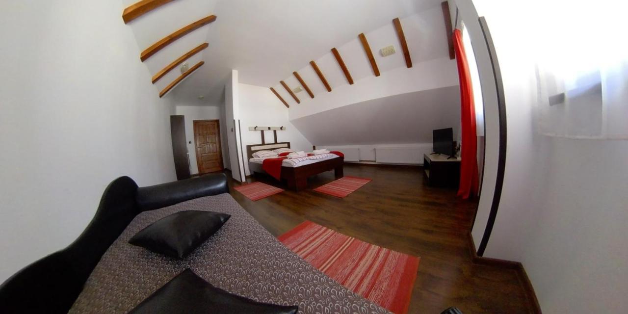 Apartamento Mansarda Maradu Sinaia Habitación foto